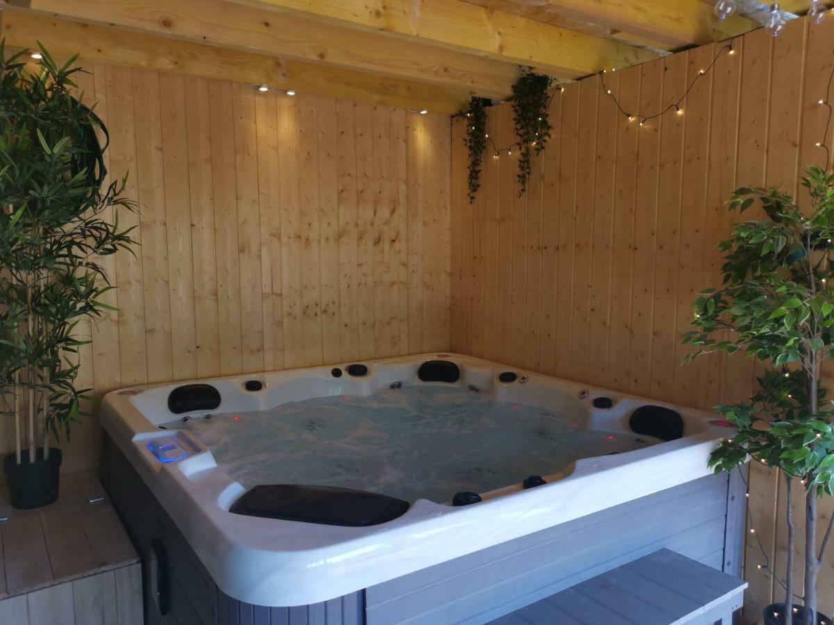 Domaine Lvd Avec Spa, Bois Et Riviere Privee La Bloutiere Ngoại thất bức ảnh